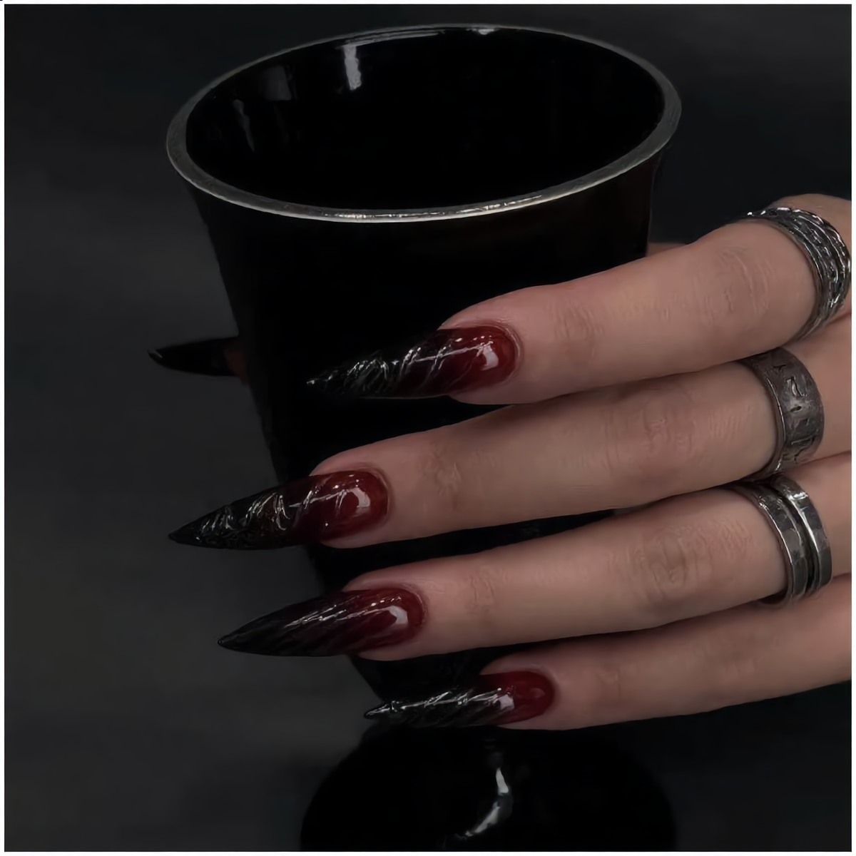 Blood Red & Black Gothic Stiletto Press-On Nails – Vampire Ombre
