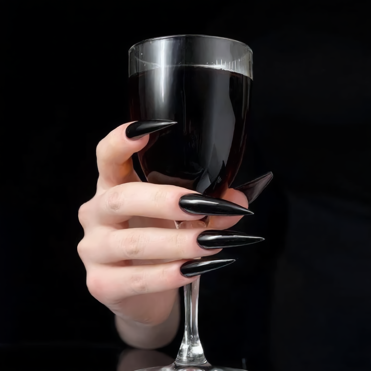 Glossy Black Stiletto Press-On Nails – Gothic Vampire Nails