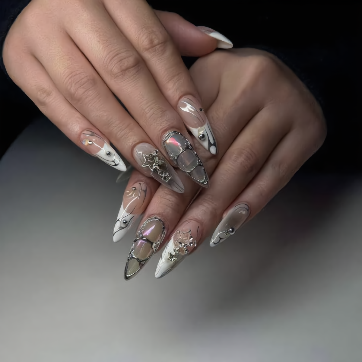 Luxury Silver Chrome Stiletto Press-On Nails – 3D Pearl & Rhinestone Design